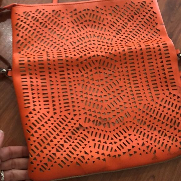 Stella & Dot Orange and linen color Crossbody bag. - Picture 11 of 13